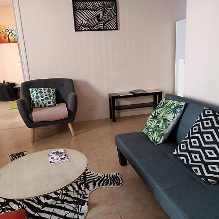 Apartament Cap Coutellerie - Sejours Pros Ou Familles En Hypercentre De Thiers Zewnętrze zdjęcie