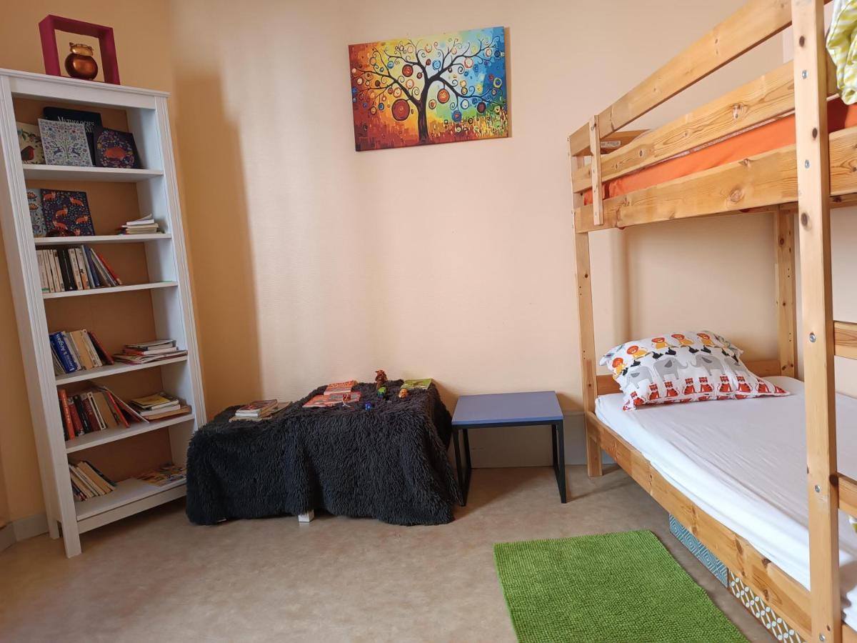 Apartament Cap Coutellerie - Sejours Pros Ou Familles En Hypercentre De Thiers Zewnętrze zdjęcie
