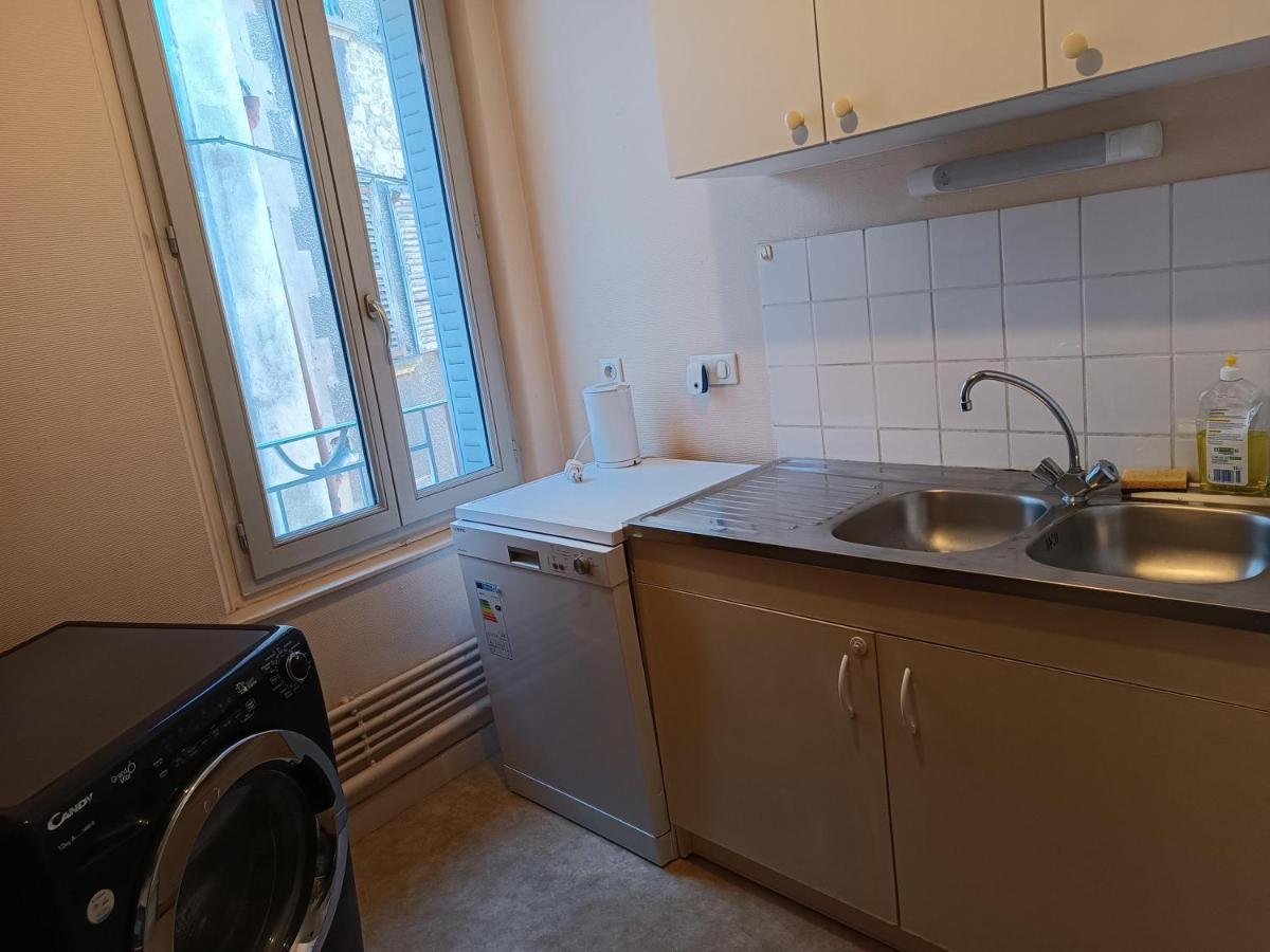 Apartament Cap Coutellerie - Sejours Pros Ou Familles En Hypercentre De Thiers Zewnętrze zdjęcie