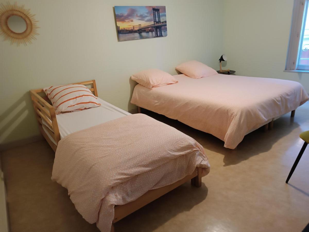 Apartament Cap Coutellerie - Sejours Pros Ou Familles En Hypercentre De Thiers Zewnętrze zdjęcie