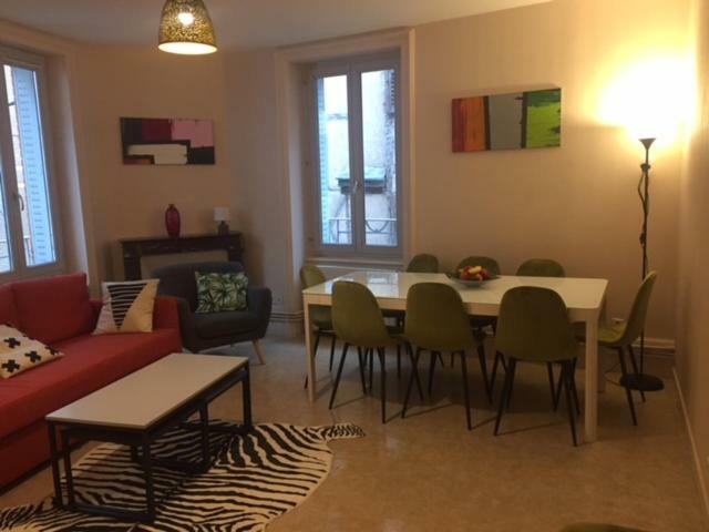 Apartament Cap Coutellerie - Sejours Pros Ou Familles En Hypercentre De Thiers Zewnętrze zdjęcie
